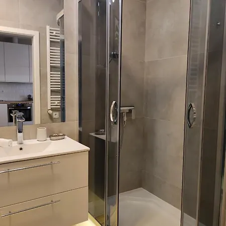 Sweet Vis-a-vis Medicover And Paley Institute Apartment